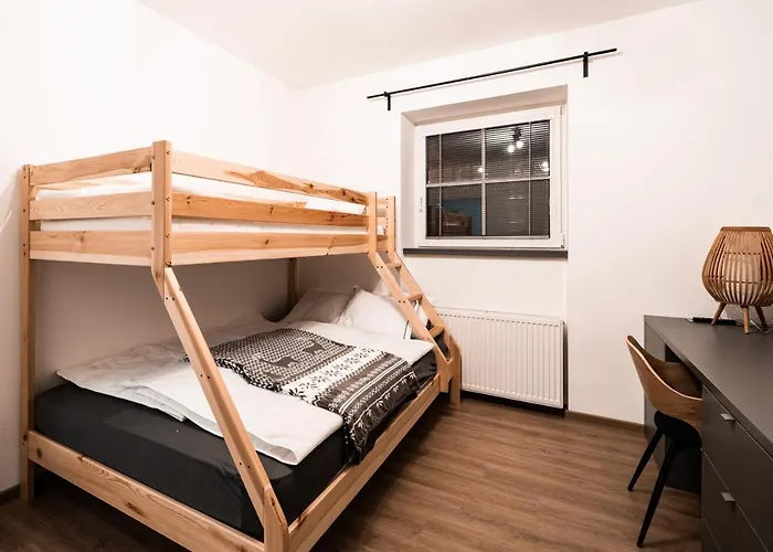 Na Skale Close To Center & Lift Apartment *