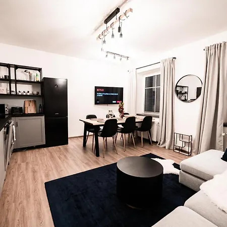 Na Skale Close To Center & Lift Апартаменты *